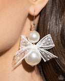 Elegance Ease White ✧ Earrings & Girly Glam White ✧ Stretch Bracelet Set