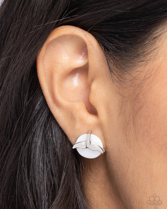 Mermaidcore White ✧ Post Earrings