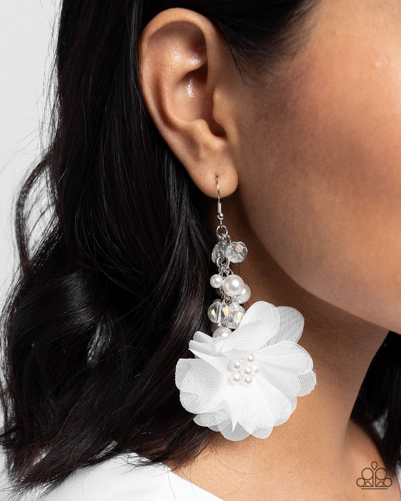 Fashionable Flower Girl White ✧ Earrings