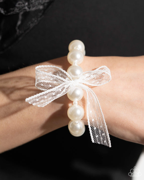Girly Glam White ✧ Stretch Bracelet