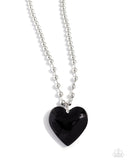 Romantic Residence Black ✧ Heart Necklace