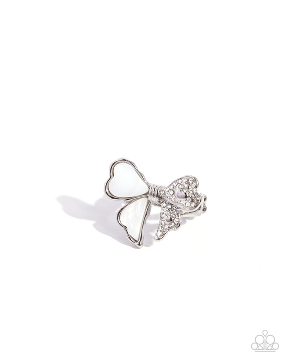 BOW-stopper White ✧ Heart Ring