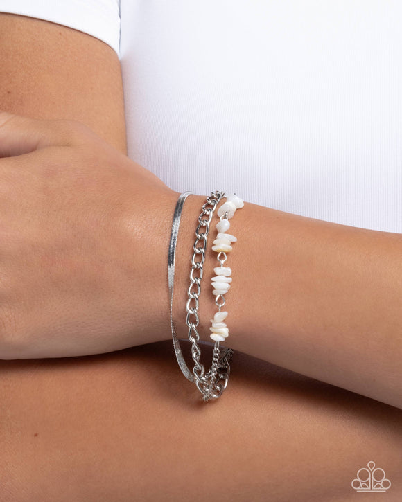 Gracious Host White ✧ Bracelet