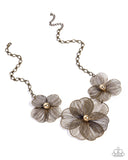 Wiry Wreath Brass ✧ Necklace