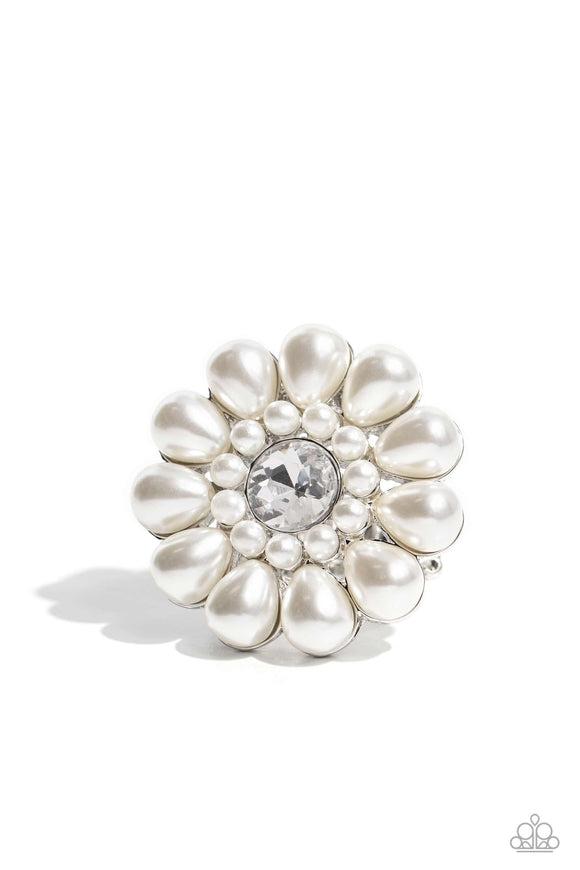 Pearl Talk White ✧ Ring