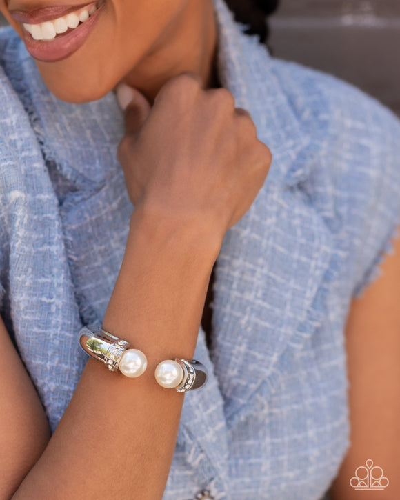 Breathtaking Balance White ✧ Hinged Bracelet