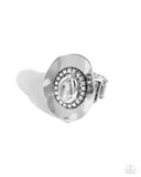 Broach Backdrop White ✧ Ring
