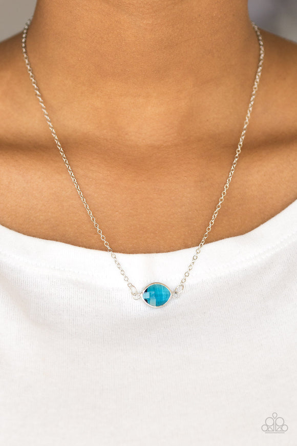 Fashionably Fantabulous Blue ✨ Necklace Short