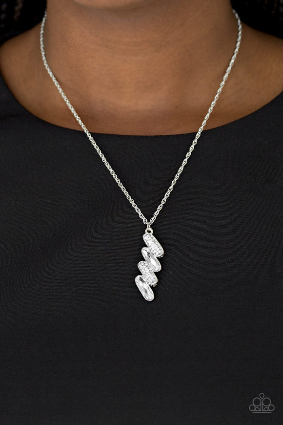 Regal Renegade White ✨ Necklace Short