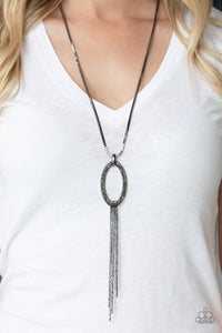 Black,Necklace Long,Head OVAL Heels Black ✨ Necklace