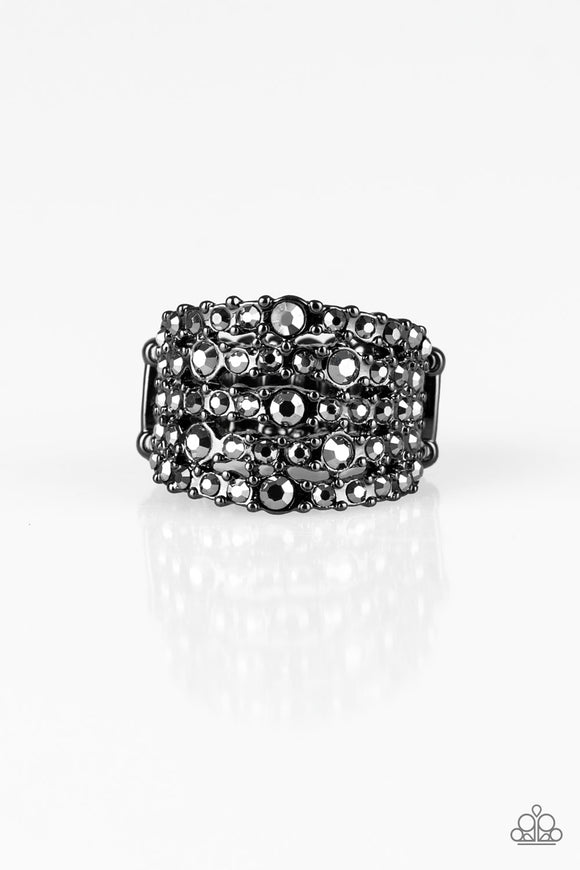Truly Treasured Black ✧ Ring Ring