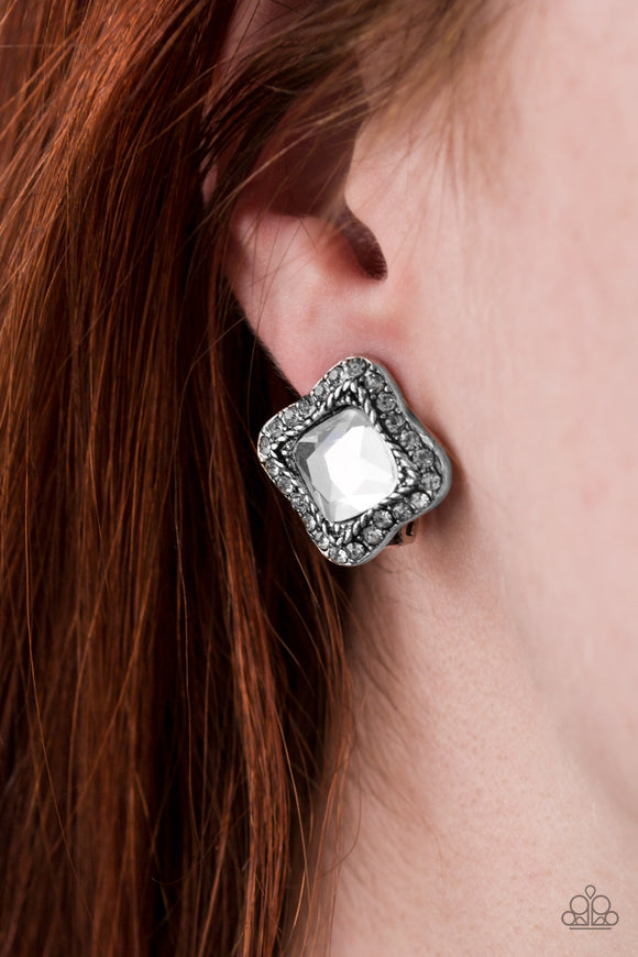 Royal Fandom White ✧ Clip-On Earrings Clip-On Earrings