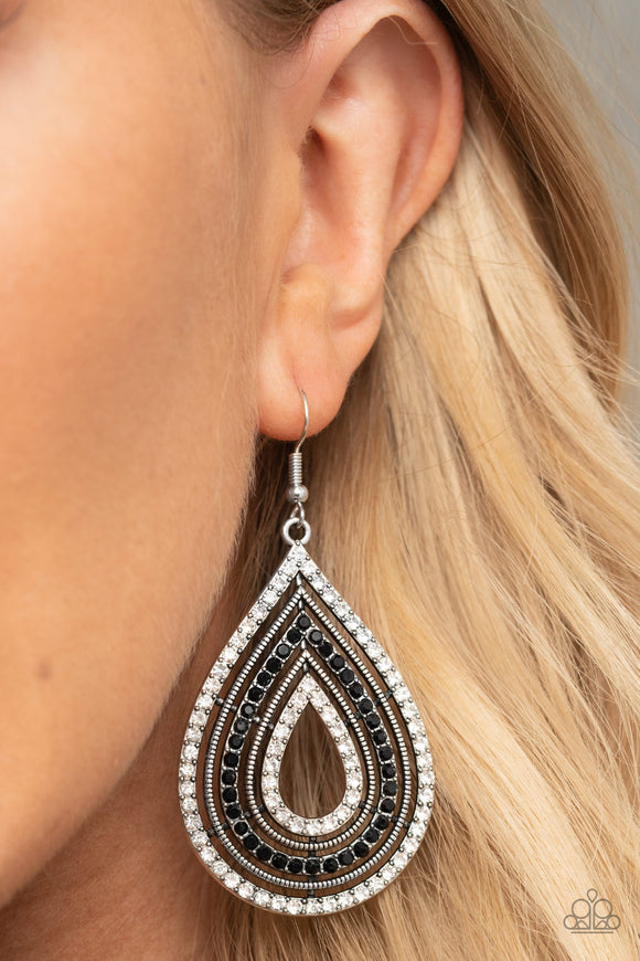 5th Avenue Attraction Black ✧ Earrings Earrings