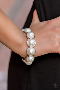 Bracelet Stretchy,Holiday,White,Society Socialite White ✧ Bracelet