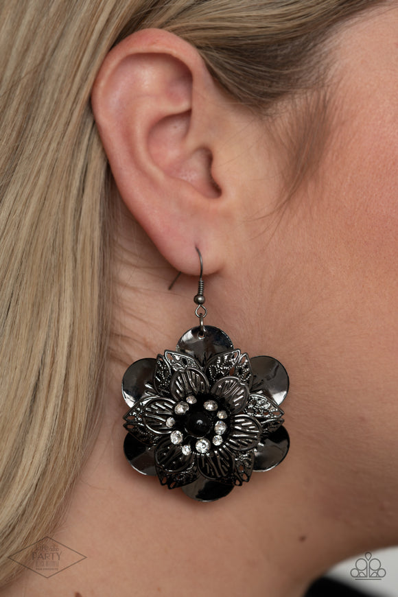 Midnight Garden Black ✧ Earrings Earrings