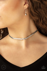 Necklace Choker,Necklace Short,Silver,Serpentine Sheen Silver ✧ Choker Necklace