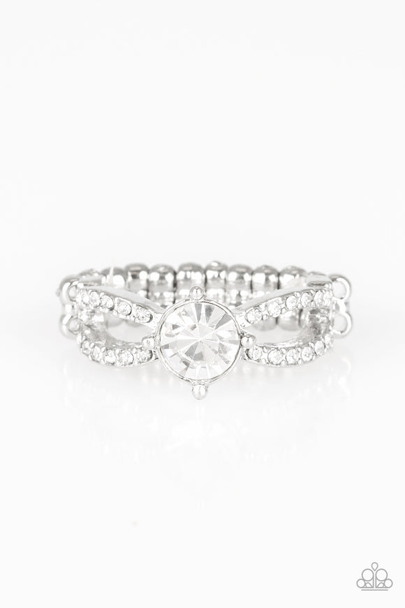 Ever Elegant White ✧ Ring Ring