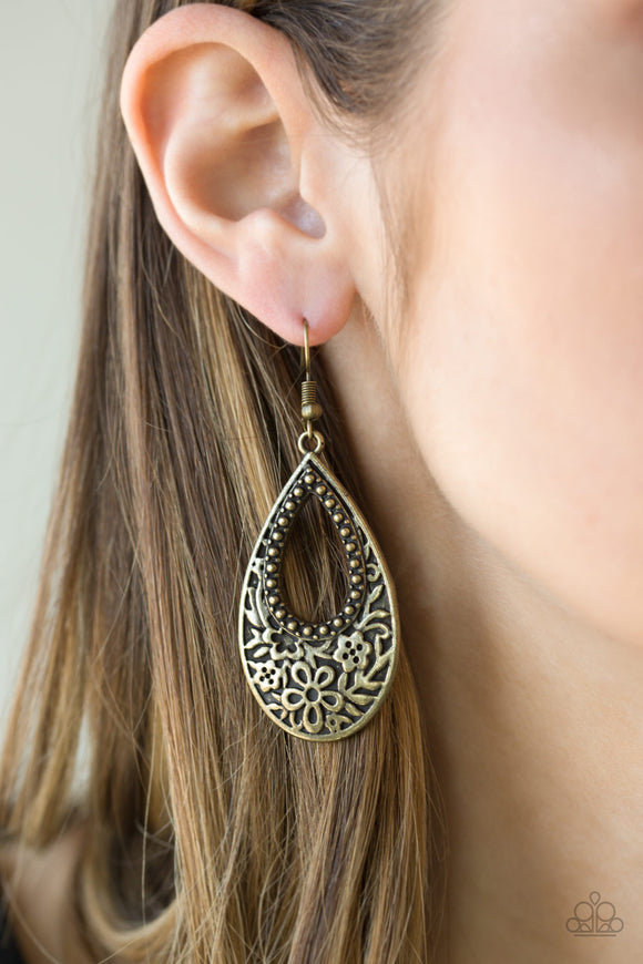 Spring Flinging Brass ✧ Earrings Earrings