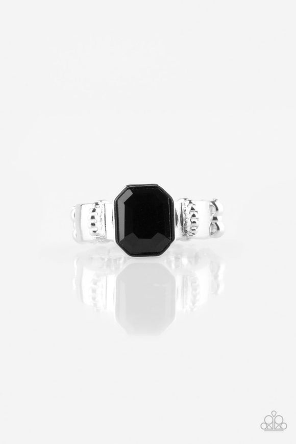 Regal Relic Black ✧ Ring Ring