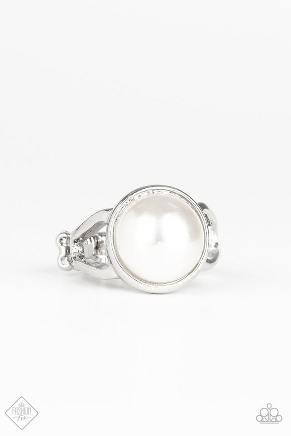 Pearl Powerhouse White ✧ Ring Ring