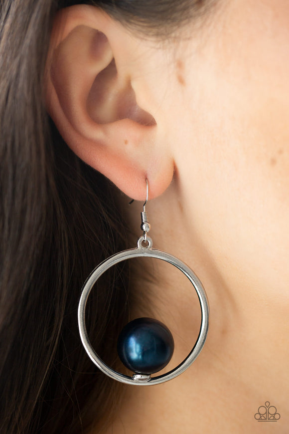 Solitaire REFINEMENT Blue ✧ Earrings Earrings