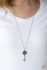 Necklace Long,Silver,Key Keepsake - Silver ✨ Necklace