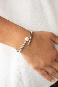Bracelet Hinged,Holiday,White,Industrial Impact White  ✧ Bracelet