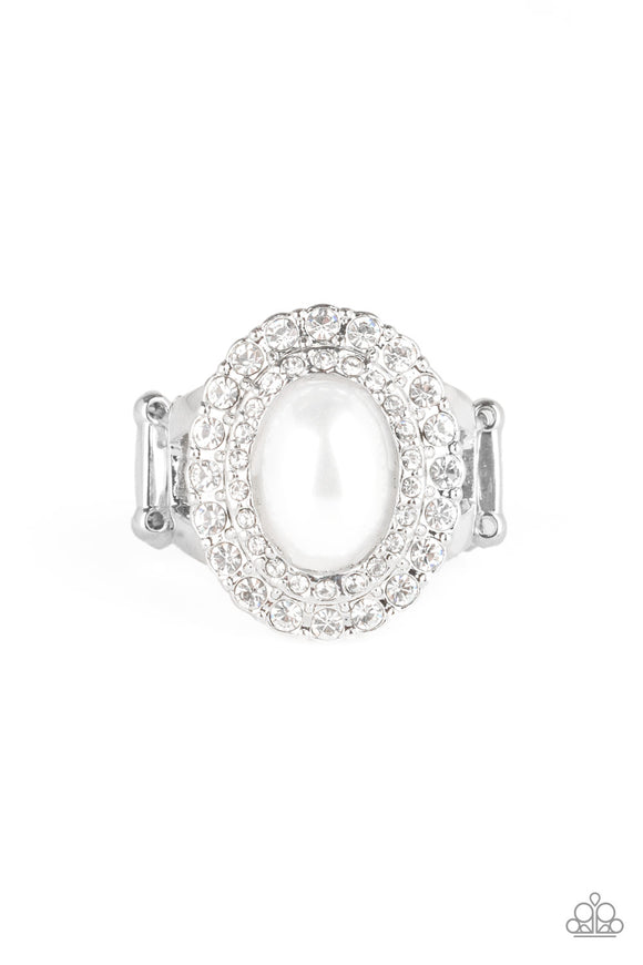 Sprinkle On The Shimmer White ✧ Ring Ring