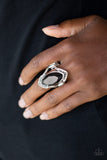 Leading Luster Black ✧ Ring Ring
