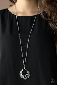 Necklace Long,Silver,Venetian Vineyards Silver ✨ Necklace