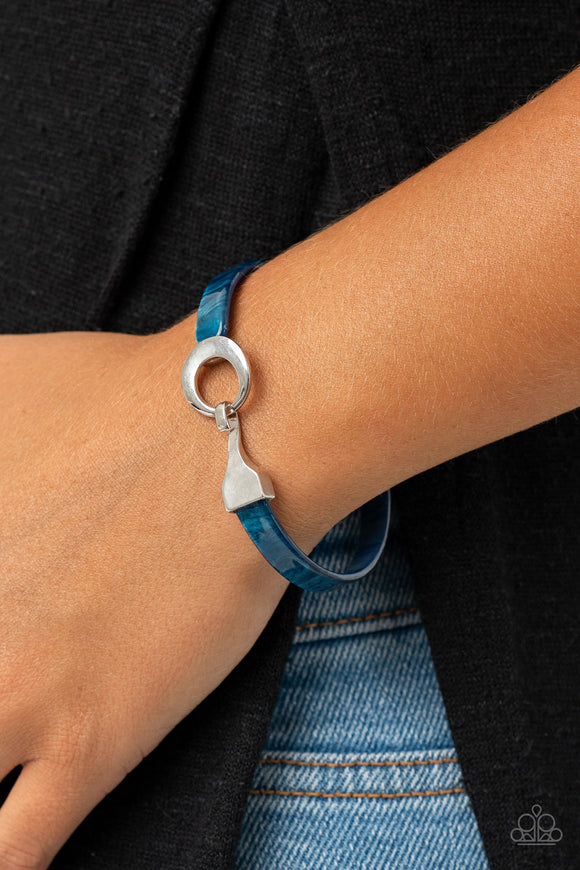 HAUTE Button Topic Blue  ✧ Bracelet Bracelet