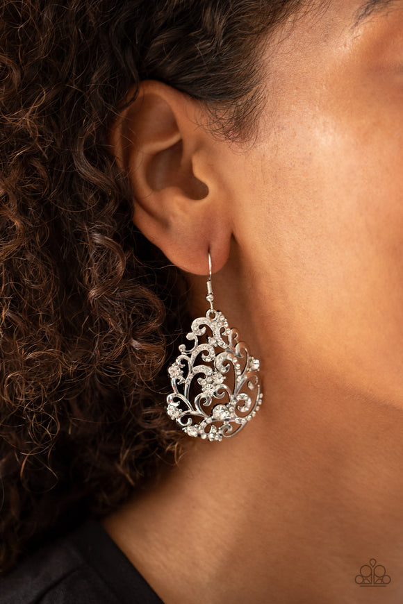 Winter Garden White ✧ Earrings Earrings