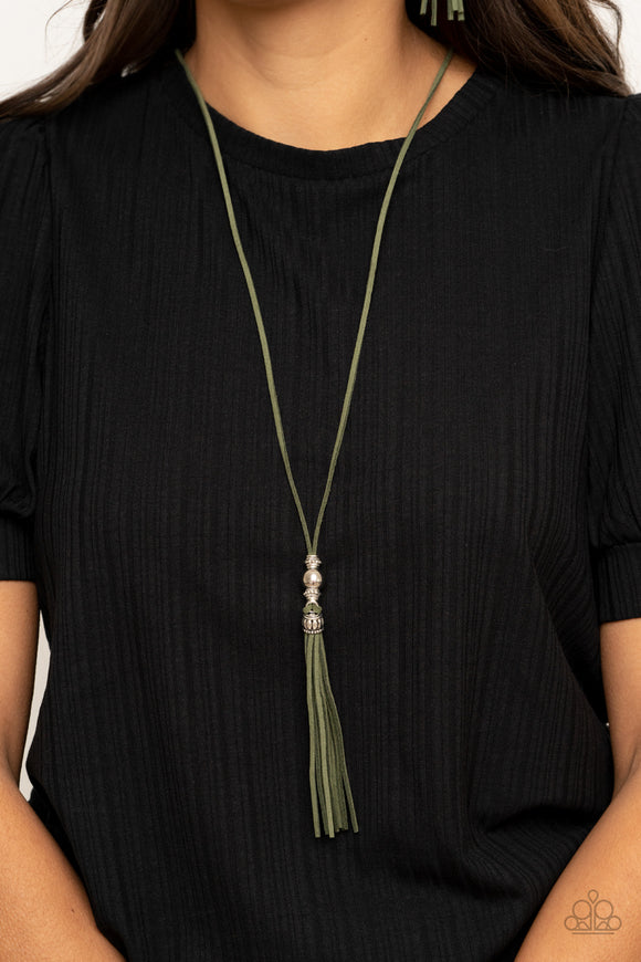 Hold My Tassel Green ✨ Necklace Long