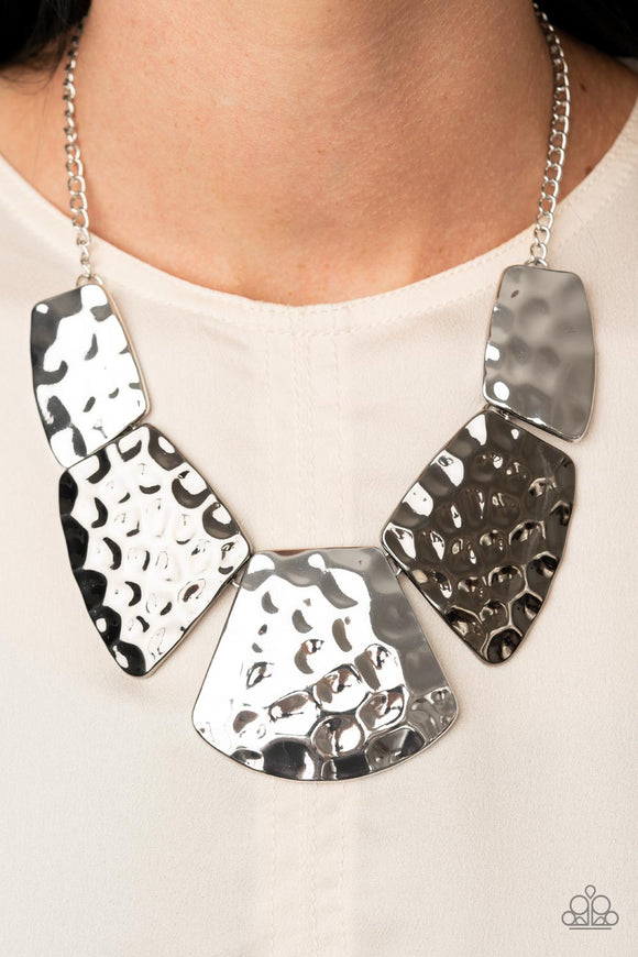 HAUTE Plates Silver ✨ Necklace Short