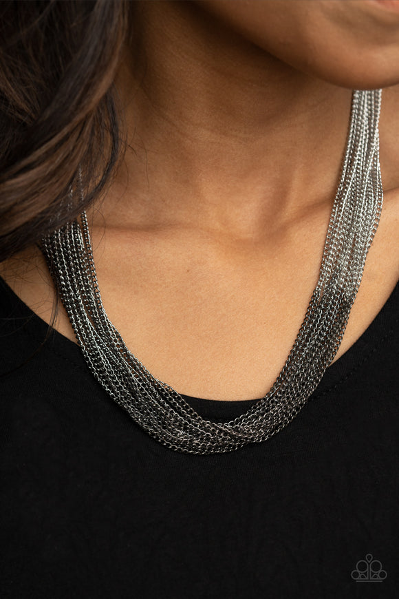 Metallic Merger Black ✨ Necklace Short