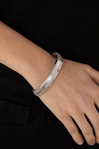Bracelet Magnetic,Gray,Silver,Dangerously Divine Silver  ✧ Magnetic Bracelet