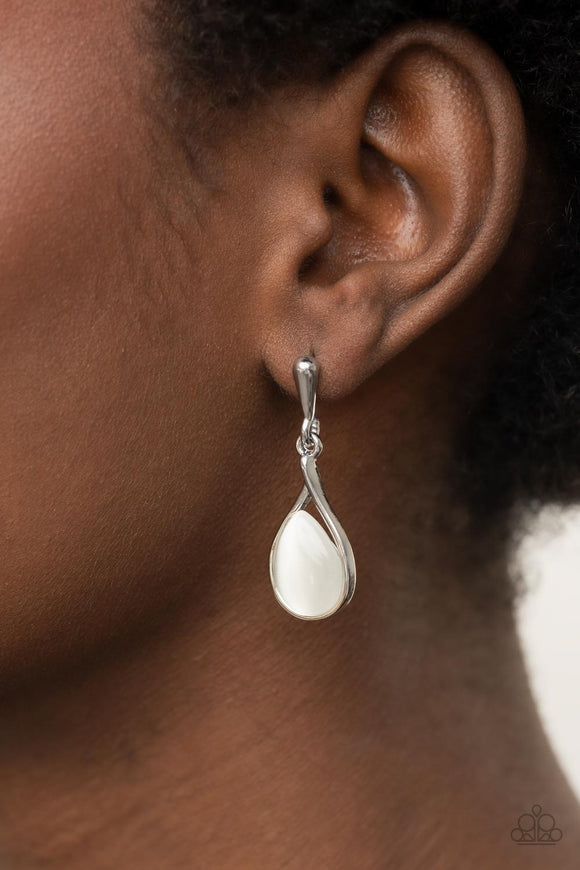Pampered Glow Up White ✧ Cat's Eye Post Earrings