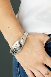 Bracelet Hinged,Silver,Fond of Florals Silver  ✧ Bracelet