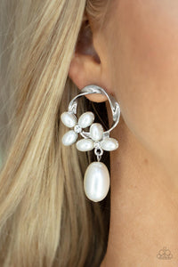 Earrings Post,White,Elegant Expo White ✧ Post Earrings
