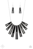 FAN-tastically Deco Black ✧ Necklace Fashion Fix