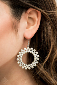 Earrings Fish Hook,Fiercely 5th Avenue,White,Pearly Poise ✧ Earrings