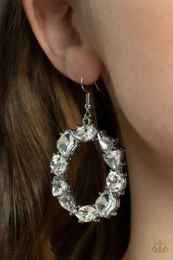 GLOWING in Circles White ✧ Earrings Earrings