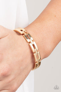 Bracelet Hinged,Gold,Closed Circuit Strategy Gold ✧ Hinged Bracelet