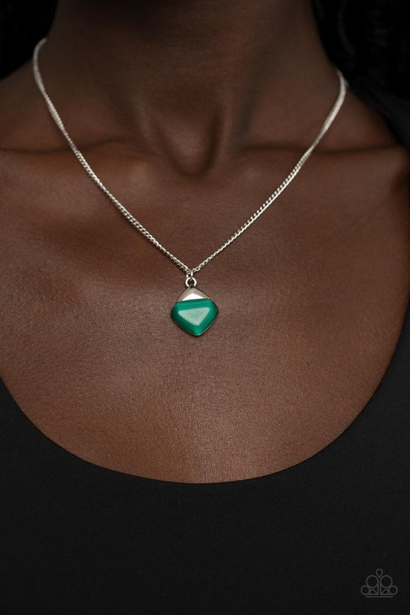 Gracefully Gemstone Green ✧ Necklace Short