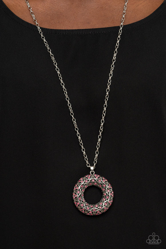 Wintry Wreath Pink ✧ Necklace