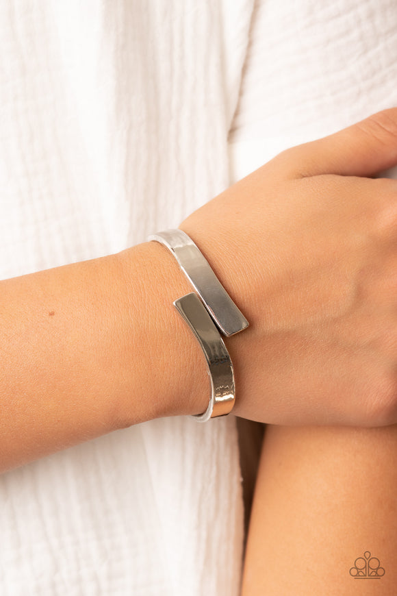 Dare to Flare Silver ✧ Hinged Bracelet