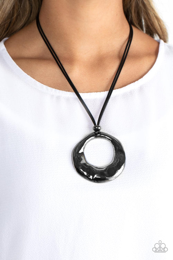 Tectonic Treasure Black ✧ Necklace