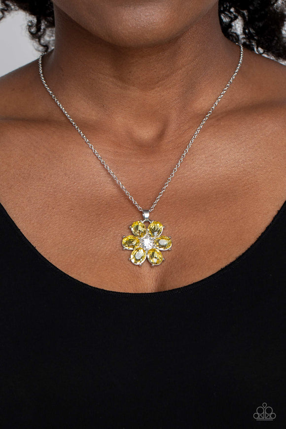 Fancy Flower Girl Yellow ✧ Necklace