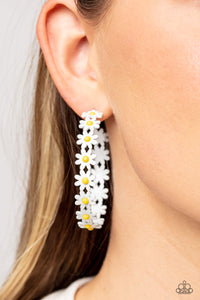 Earrings Hoop,White,Yellow,Daisy Disposition White ✧ Hoop Earrings