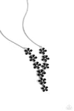 Flowering Feature Black ✧ Necklace